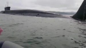 В Охотском море граждане ловили рыбу, а поймали подлодку