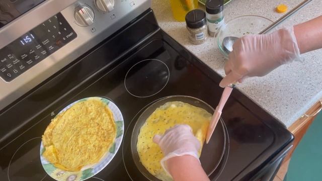 КАК ПРИГОТОВИТЬ БРИЗОЛИ : КУРИЦА И ПОМИДОРЫ .ЛЕГКО ПРИГОТОВИТЬ.CHICKEN,TOMATOES BRIZOLI. смотреть онлайн