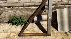 Самодельный плуг. Сварил раму плуга и треугольник.#2