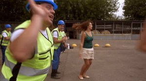 Танцевальный флешмоб устроили строители "Мастертел" 