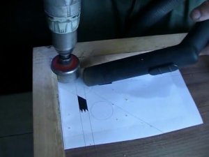 Мини бильярдный стол своими руками Часть 3: Вырезаем лузы