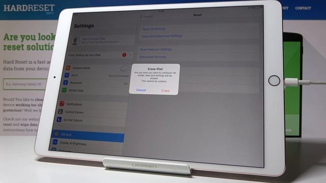 Factory Reset iPad Pro 10.5 - Reset All Content & Settings смотреть онлайн