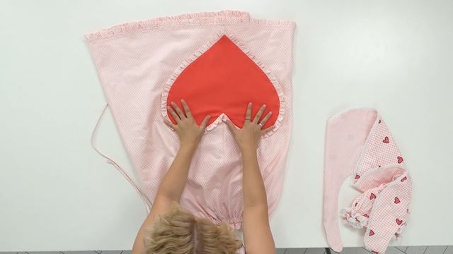 Провожаем лето ярко! Обзор family look: летний хлопковый сарафан для мамы и легкая туника на девочк смотреть онлайн