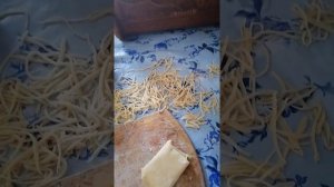 ЛАПША ДОМАШНЯЯ ИЗ ПЕЛЬМЕННОГО ТЕСТА#домашняялапша