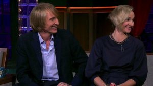 Оксана Домнина и Иван Скобрев о проекте "Ледниковы...эфире программы "Вечерний Ургант" от 06.11.2014