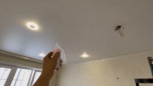 Установка ПУЛЬТА УПРАВЛЕНИЯ СВЕТОМ который заменяет ШТРОБЛЕНИЯ стен и настенный выключатель