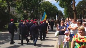 Эстонская армия в самом "эстонском" городе)))