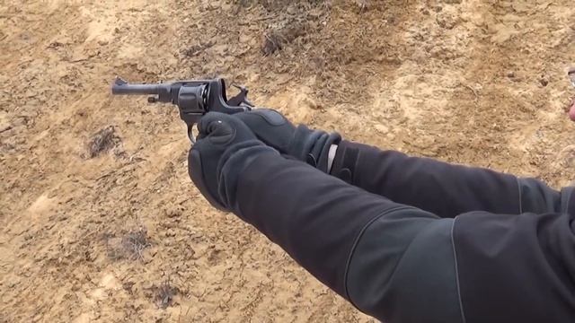 19.Револьвер Наган.