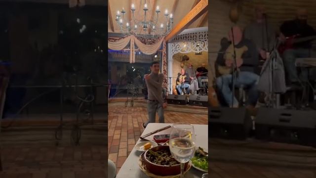 Traditional Georgian dance in Tsiskvili restaurant Tbilisi #georgia #tbilisi #georgianmusic