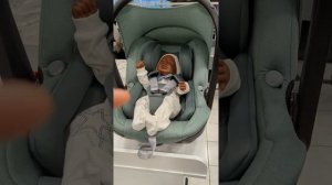 Автолюлька для новорожденного, сравнение двух стандартов, старого ECE R44 и нового i-size 129 в DKS