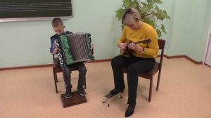 «Маленькой елочке холодно зимой» М. Красев