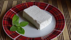 Как сделать фету из козьего молока. Домашний сыр.