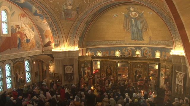 БОЖЕСТВЕННАЯ ЛИТУРГИЯ. Трансляция 2 апреля (воскресенье) 2023 в 08:40 смотреть онлайн