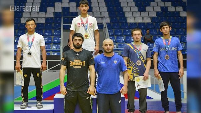 В Хасавюрте продолжается первенство СКФО по вольной борьбе