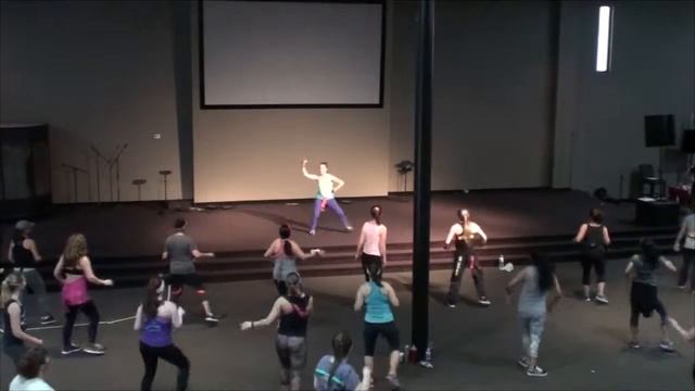 Danca Kizomba - Zumba смотреть онлайн