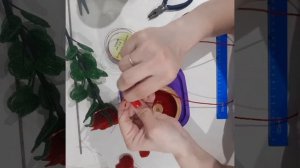 Роза из бисера??часть 1,делаем бутон?