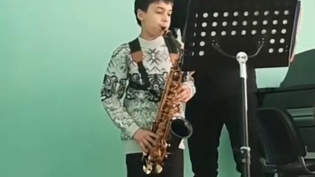 Менуэт (Моцарт)/ Исполняют Башук Вячеслав В. и Абдельрехим Карим/ Саксофон альт