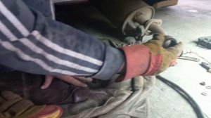 ПРИЕХАЛ К ВОВКЕ В ГАРАЖ И ОТОРВАЛ ГЛУШИТЕЛЬ НА МИТСУБИСИ МОНТЕРО.РЕШЕНИЕ ПРОБЛЕМЫ.