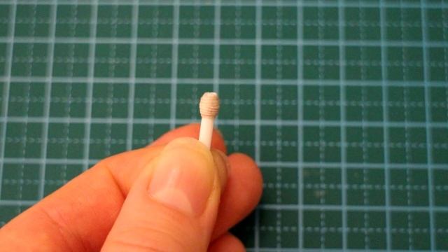 Кресло из картона. Миниатюра