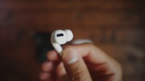 AirPods Pro vs PowerBeats Pro (WHICH IS BETTER?)