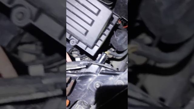 Как открыть капот Skoda Superb смотреть онлайн