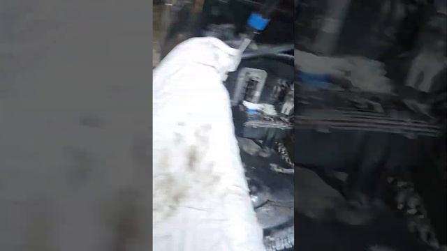 замена маслосъёмных колпачков toyota land cruiser двигатель 2UZ смотреть онлайн