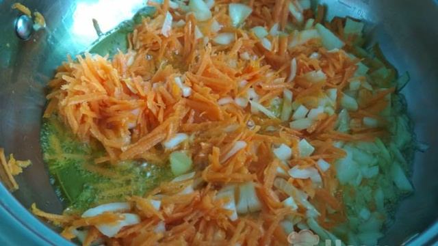 Кабачки фаршированные рыбой, рисом и овощами