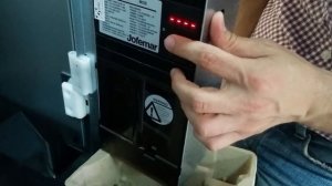 Выгрузка монет из монетоприемника Jofemar G546, g250