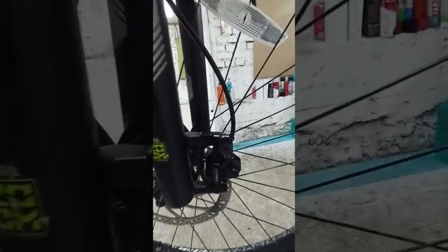 Обзор Mongoose tyax supa sport 27,5*2.8" полуФЭТ смотреть онлайн