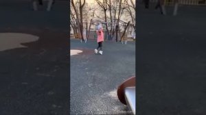 Васька Кукояка с родителями на детской площадке/11.04.2021