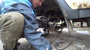 Замена пальцев рулевых тяг и тормозных колодок автомобиля Газель