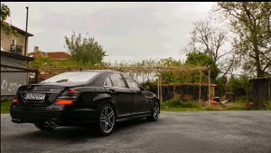 Mercedes S63 AMG W221 cold start and revs