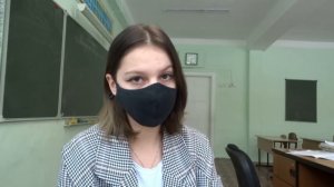 Проверяю контрольный диктант по русскому языку