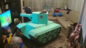Поделка на 23 февраля. Танк из картона