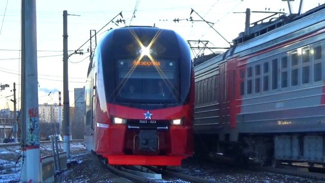 Двухэтажный электропоезд ЭШ2-023 "Аэроэкспресс" смотреть онлайн