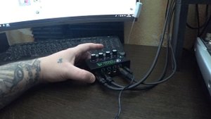 Обзор предусилителя для наушников с 4 выходами MACKIE HM-4 Отличное решение для мониторинга.