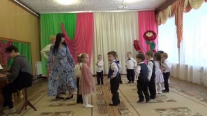 Танец для мамы, младшая группа №3