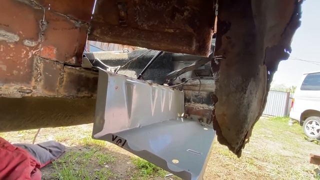 Варим гнилую десятку. ВАЗ 2110 Переварка стакана, лонжерона, задних арок. смотреть онлайн