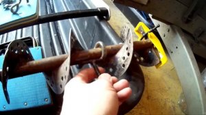 Крепление ледобура к снегоходу