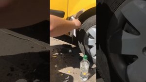 Заделываем пеной дыры на Hunday Getz