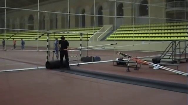 POLE VAULT ПРЫЖКИ С ШЕСТОМ RUS смотреть онлайн