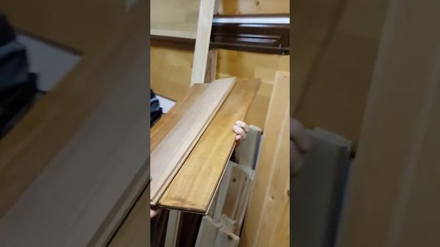Паркет дошка з горіха, масив, пропарена