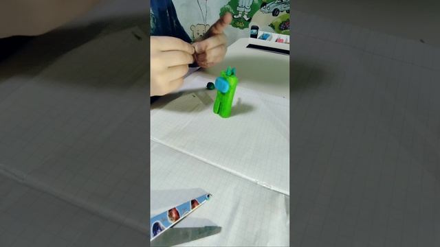 Динозаврик-амонгус