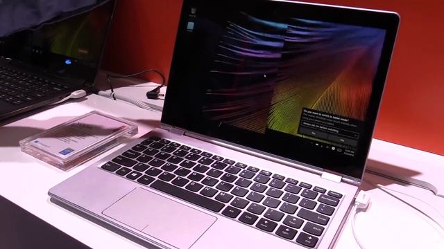 Lenovo Yoga 710, anteprima in italiano MWC 2016 смотреть онлайн