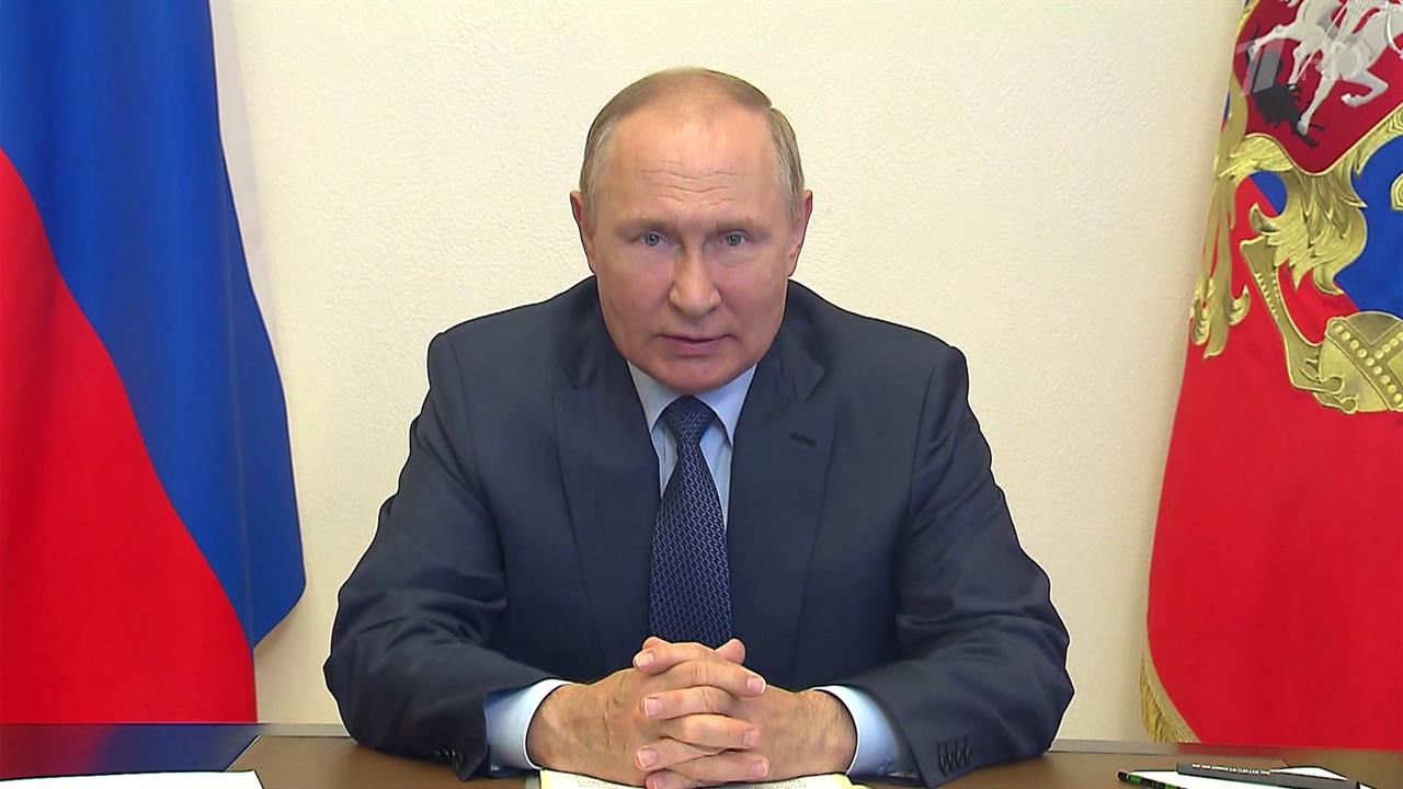 Владимир Путин попросил врио главы Марий Эл обрати...мание на вопросы экологи, ЖКХ и здравоохранения