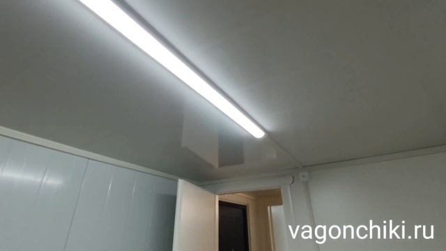 Блок-контейнер из сэндвич панелей 8×2. метра (vagonchiki.ru)
