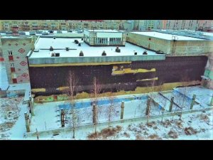 Часть школы обрушилась 7 лет назад, но дети продолжают в ней учиться