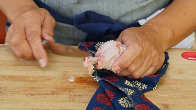 Sticky Lollipop Chicken Wings - EASY & TASTY RECIPE смотреть онлайн