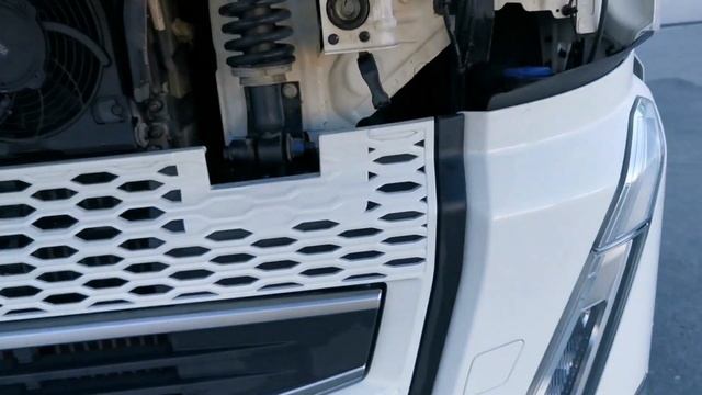 How to open the hood - Volvo FH смотреть онлайн