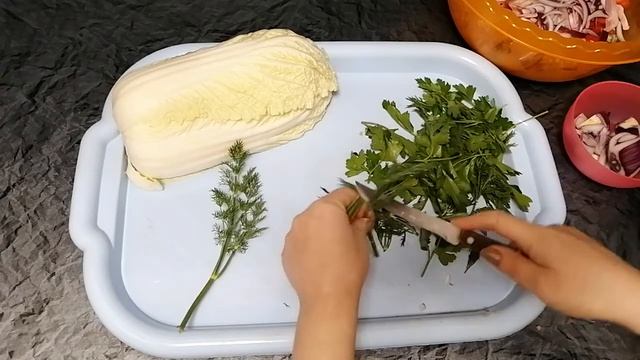 Салат из пекинской капусты с ветчиной смотреть онлайн